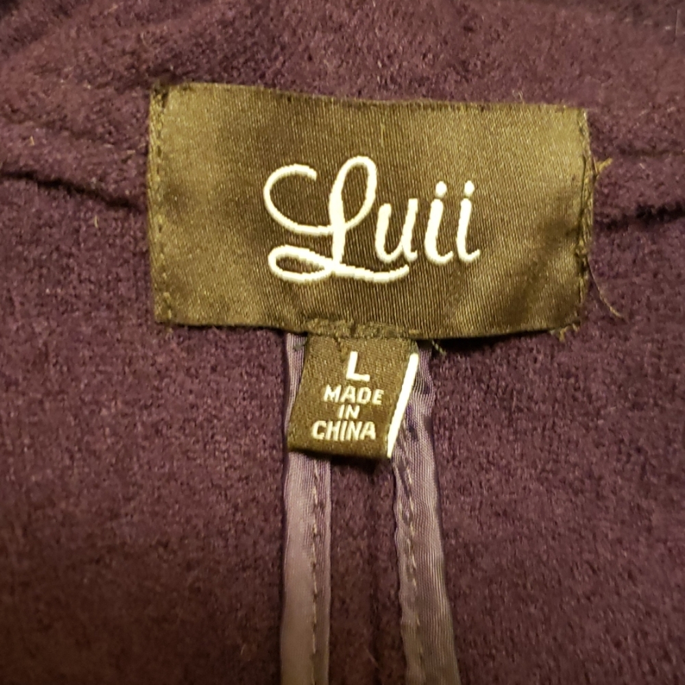 Sweater - Picture 7 of 8